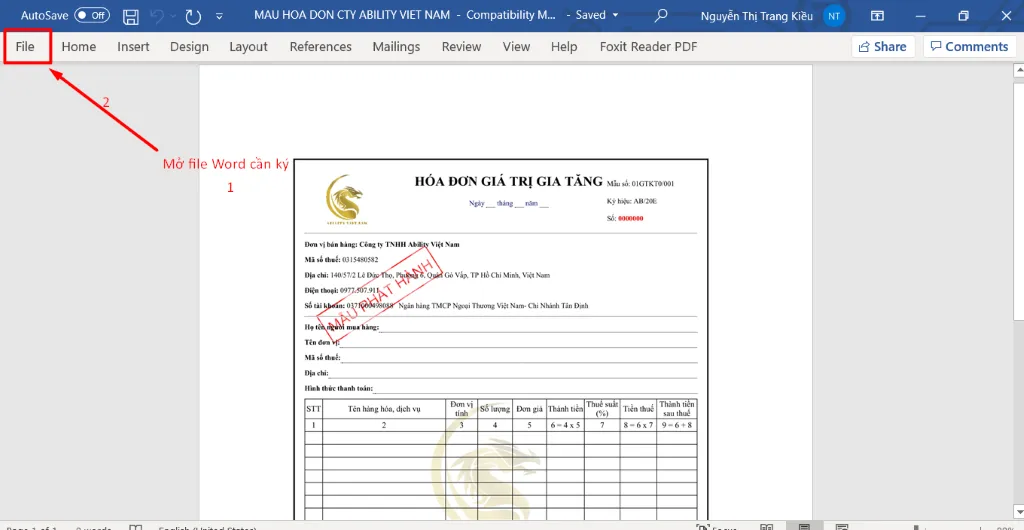 Mở văn bản Word cần ký và chọn File